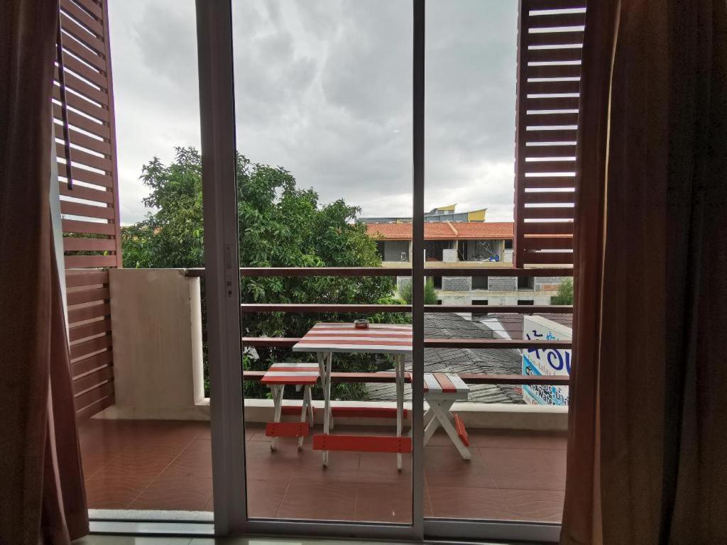 Tontalay Hotel Bangszen Kültér fotó