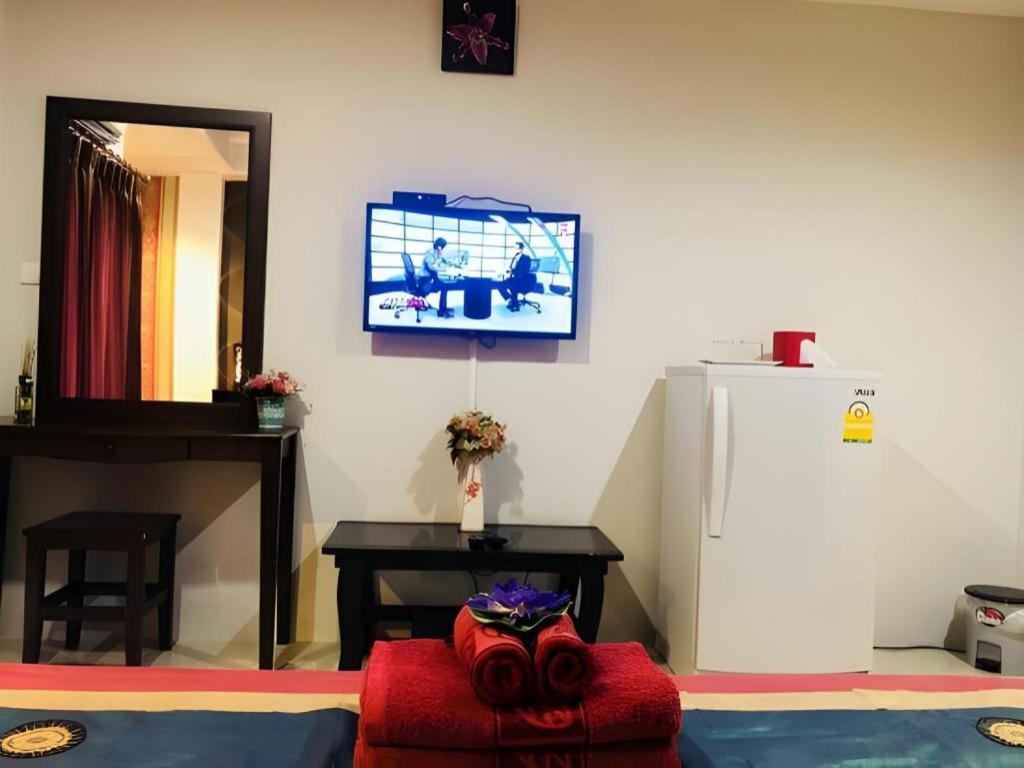 Tontalay Hotel Bangszen Kültér fotó