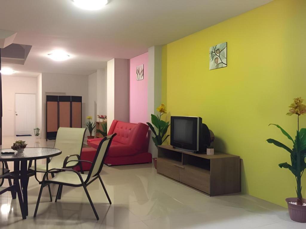 Tontalay Hotel Bangszen Kültér fotó