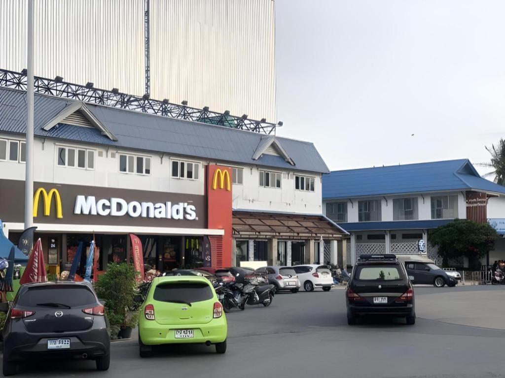 Tontalay Hotel Bangszen Kültér fotó